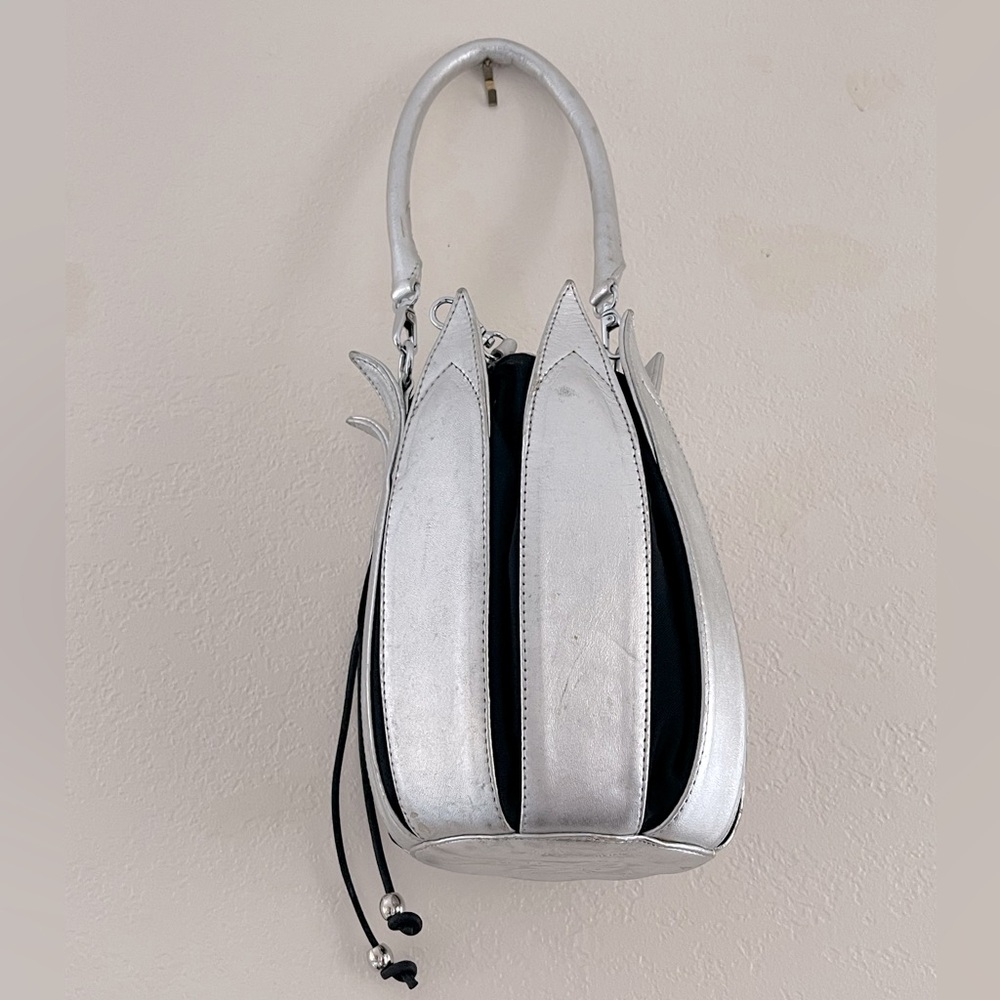 Two-tone silver/black structured leather handmade Tulip handbag